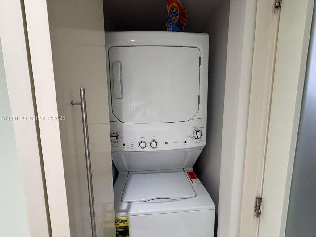 41 SE 5th St #1903 Miami, FL 33131