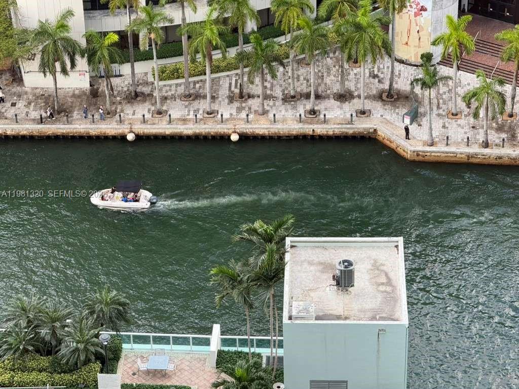 41 SE 5th St #1903 Miami, FL 33131