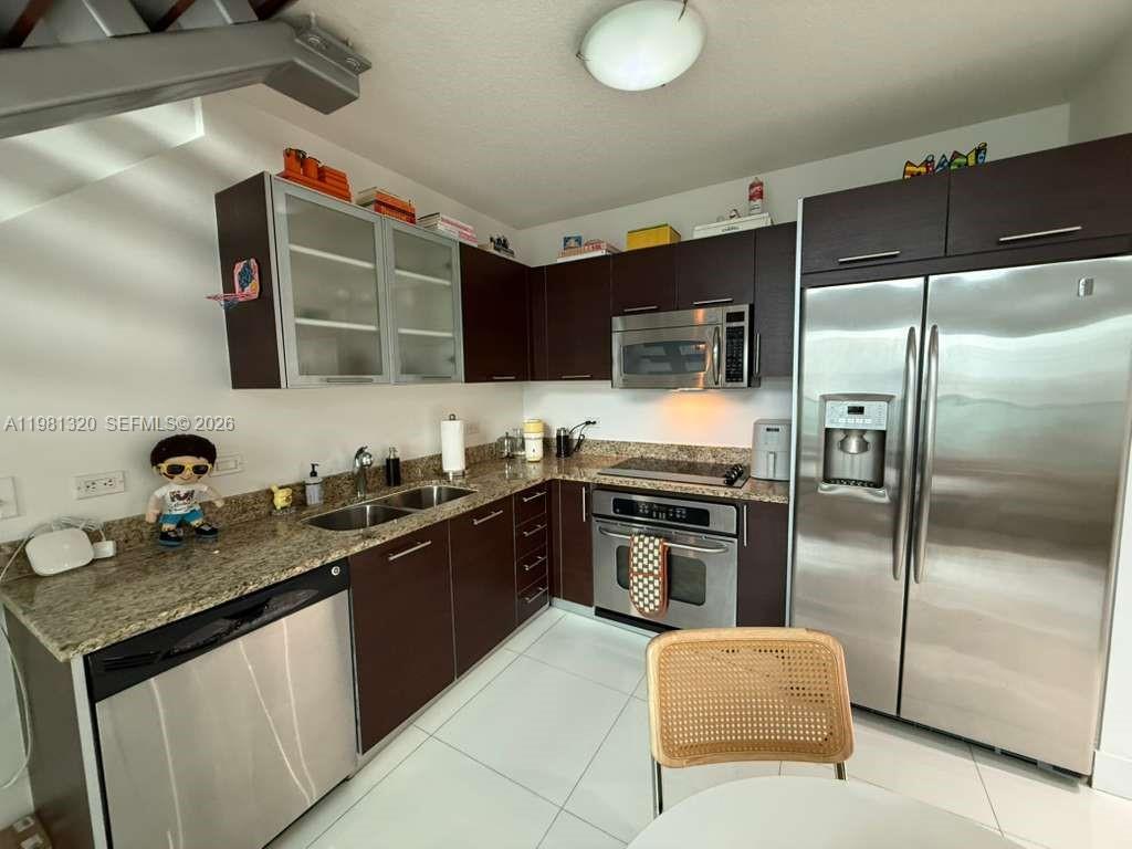 41 SE 5th St #1903 Miami, FL 33131