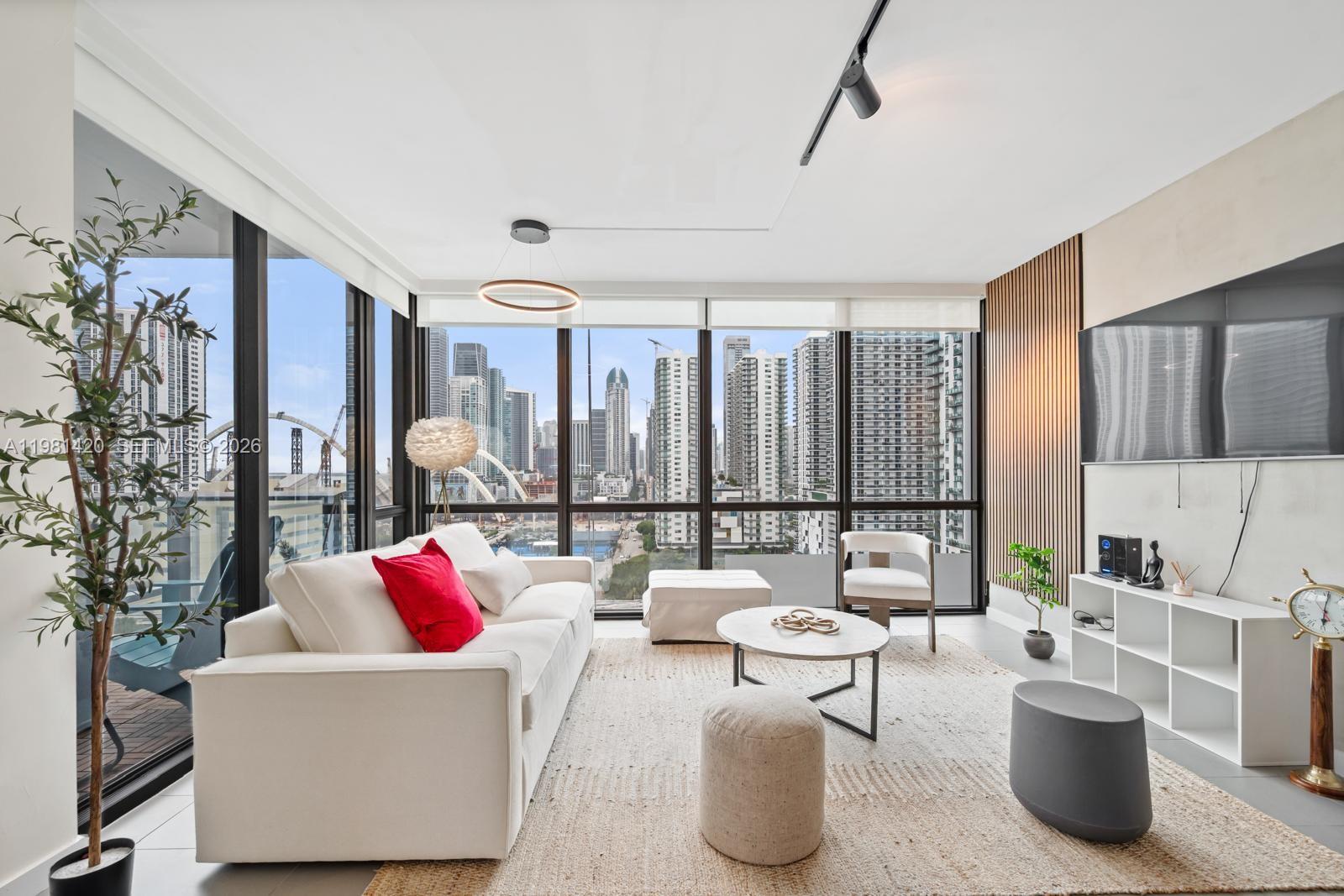 1600 NE 1st Ave #1406 Miami, FL 33132