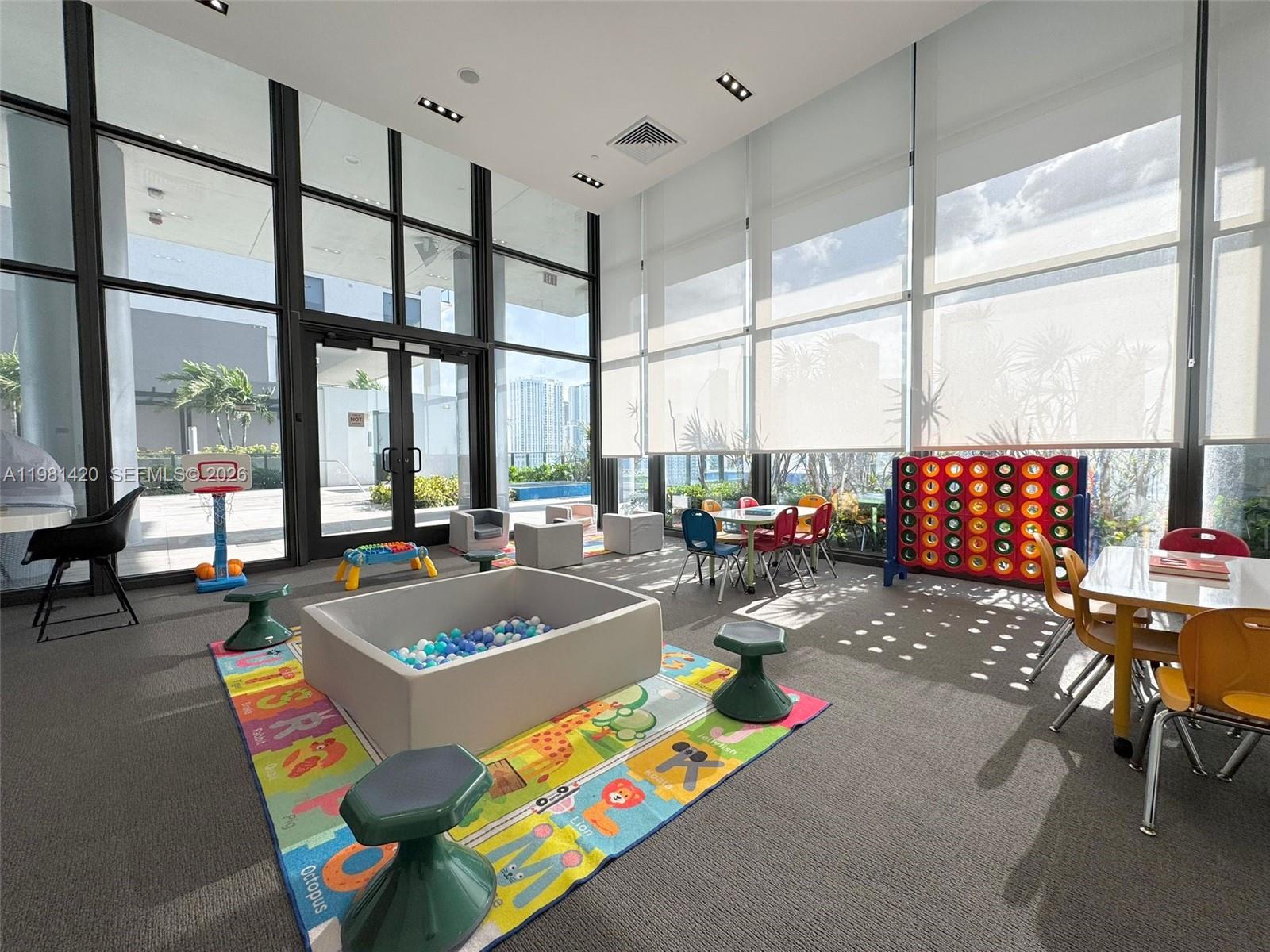 1600 NE 1st Ave #1406 Miami, FL 33132