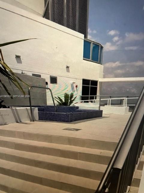 image Brickell Ten17