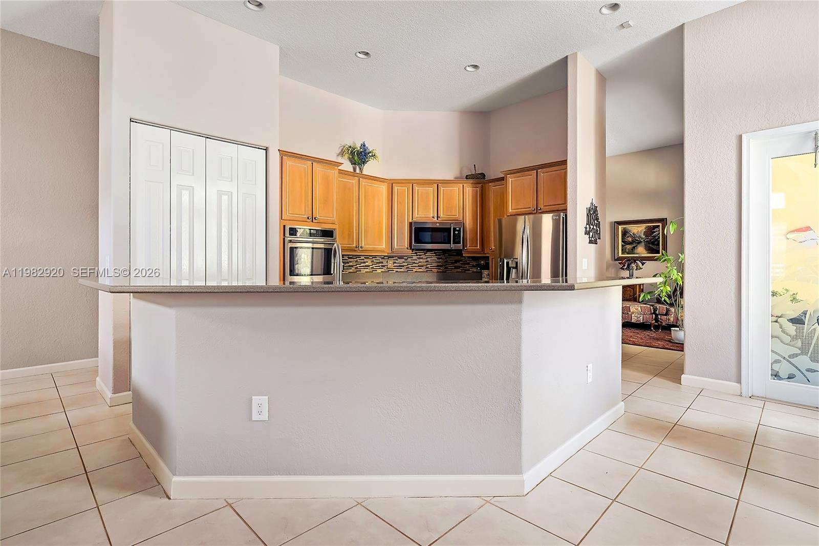 838 NW 123rd Dr Coral Springs, FL 33071