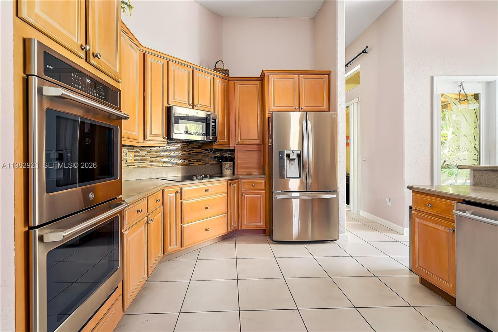 838 NW 123rd Dr Coral Springs, FL 33071