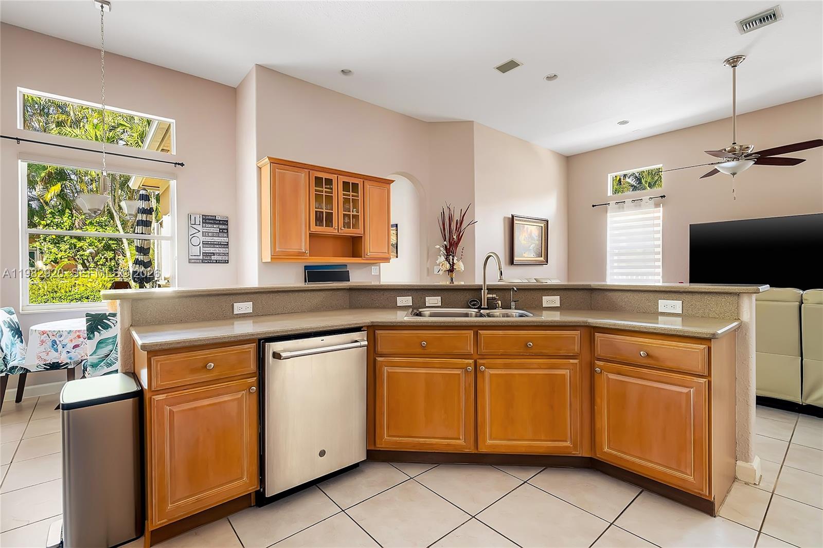 838 NW 123rd Dr Coral Springs, FL 33071