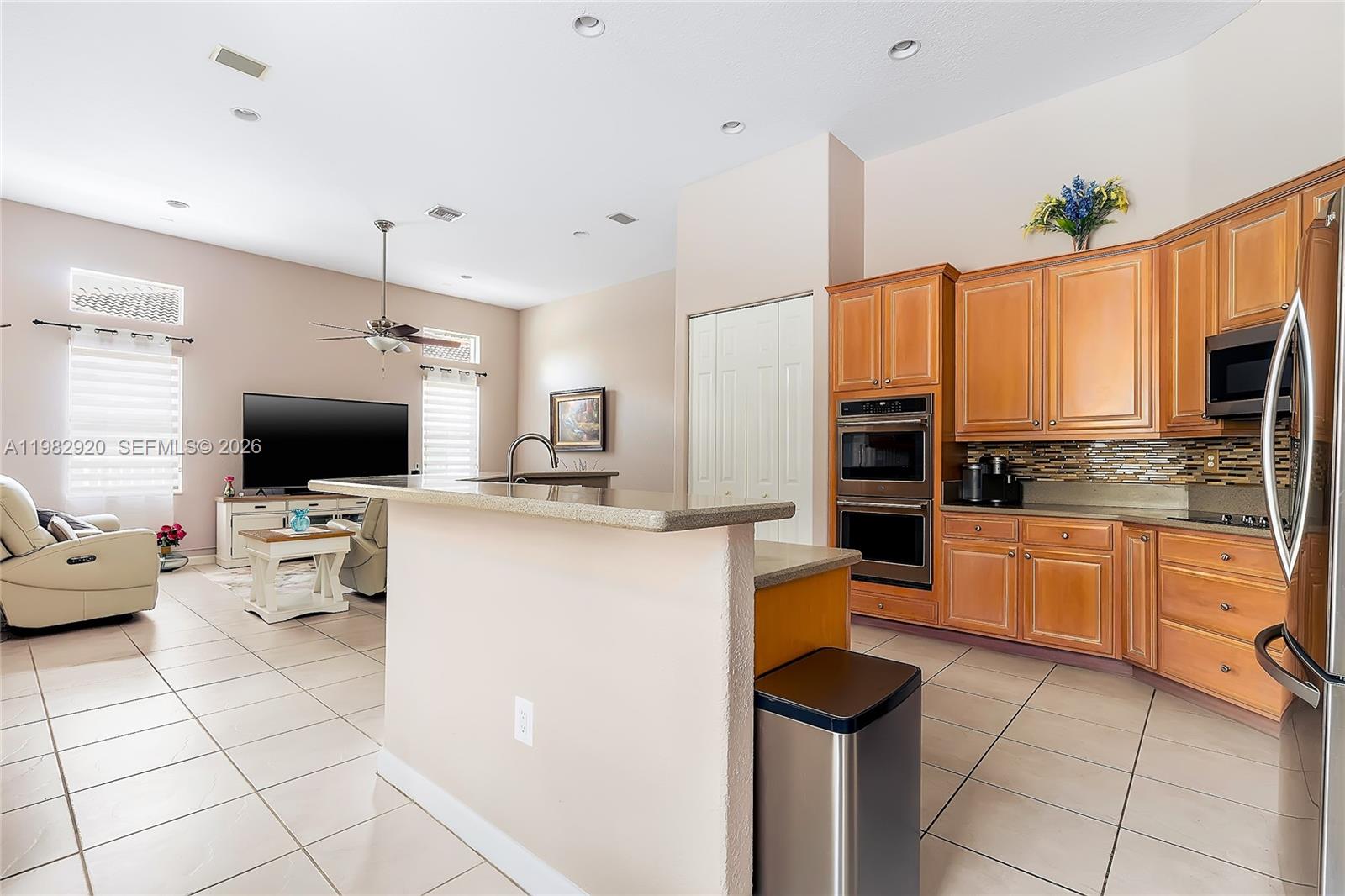 838 NW 123rd Dr Coral Springs, FL 33071