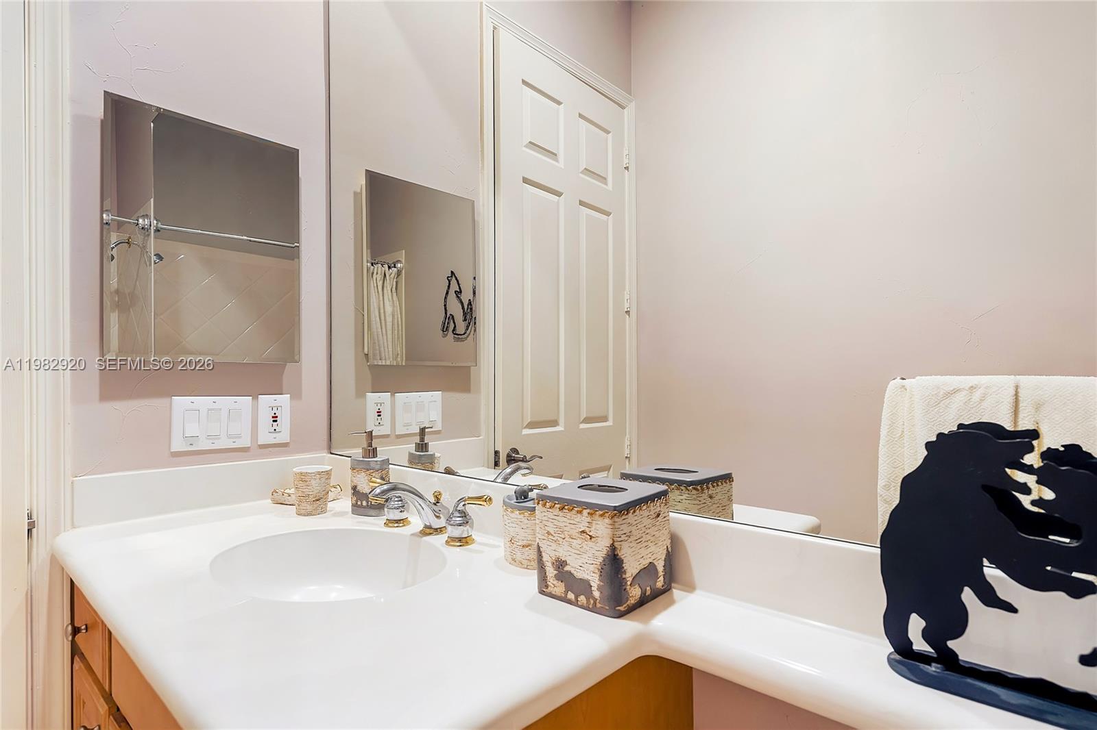 838 NW 123rd Dr Coral Springs, FL 33071