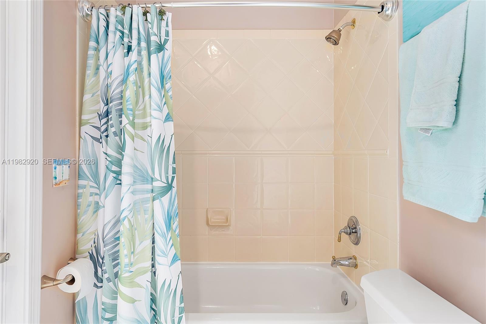 838 NW 123rd Dr Coral Springs, FL 33071