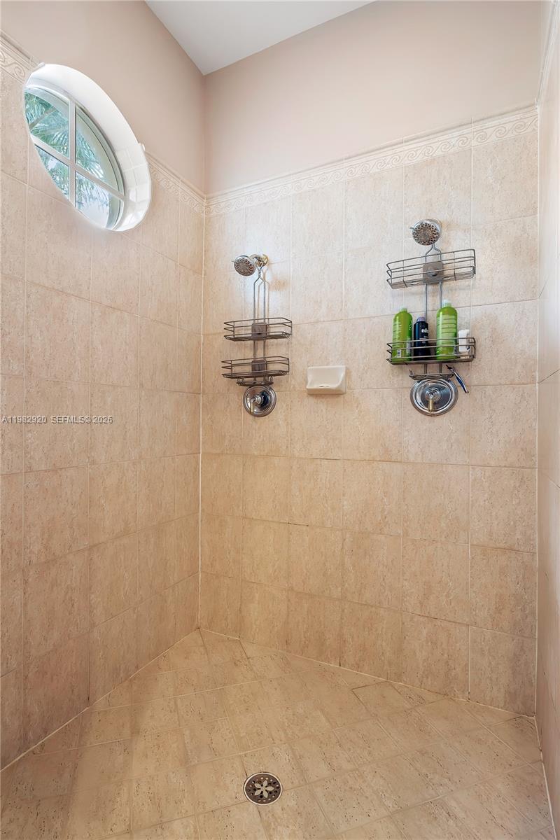 838 NW 123rd Dr Coral Springs, FL 33071