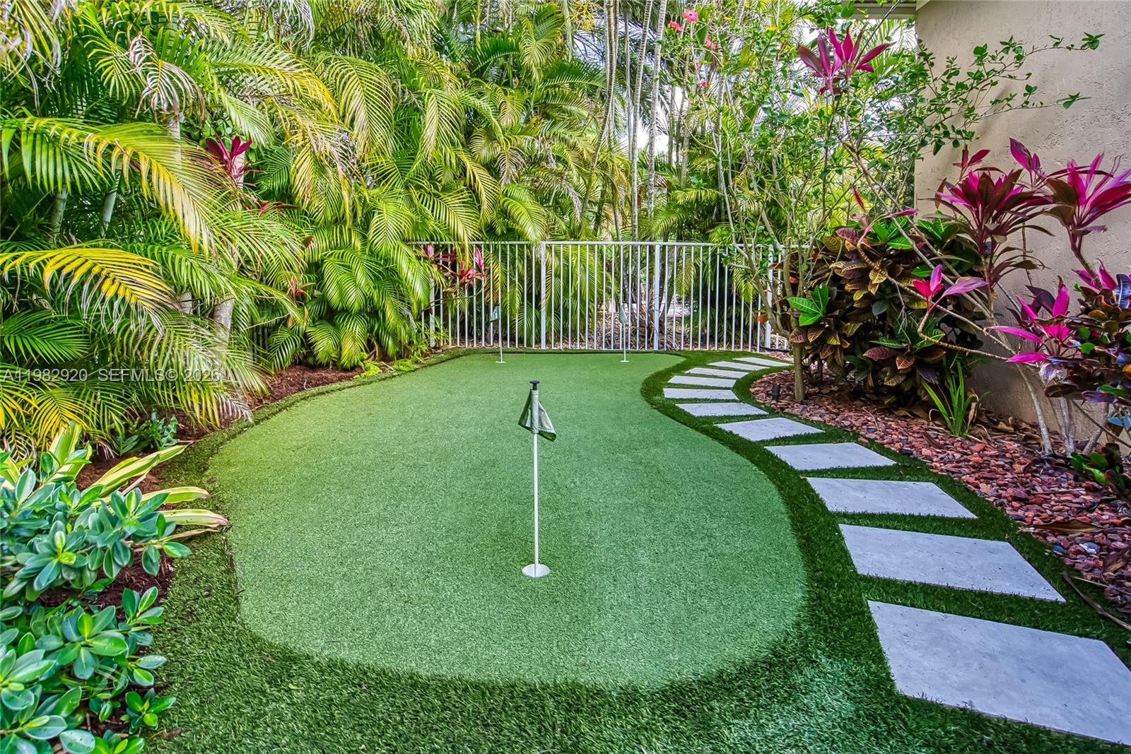 838 NW 123rd Dr Coral Springs, FL 33071