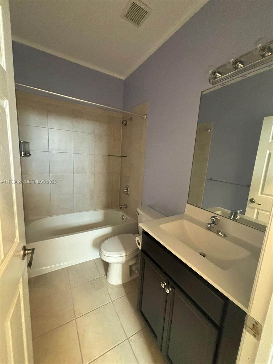 3337 W 105th Ter Hialeah, FL 33018