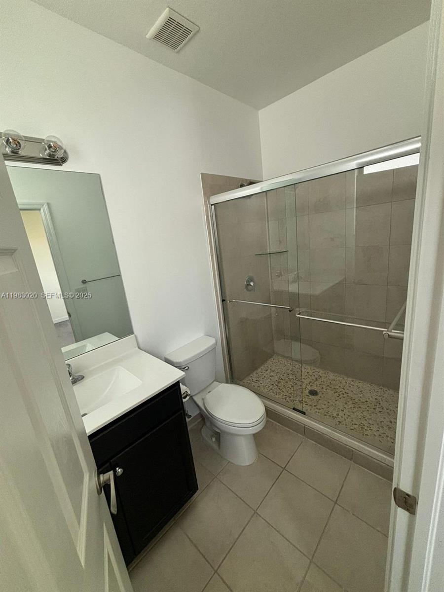 3337 W 105th Ter Hialeah, FL 33018