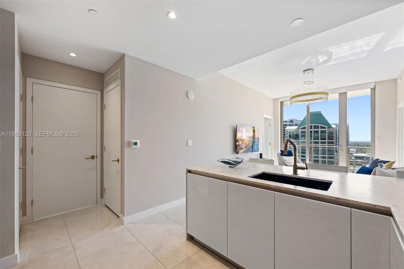 2678 Tigertail Ave #1705 Miami, FL 33133