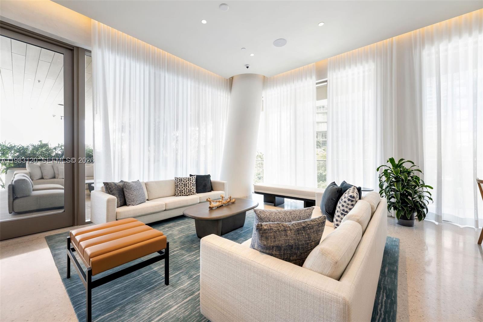 2678 Tigertail Ave #1705 Miami, FL 33133