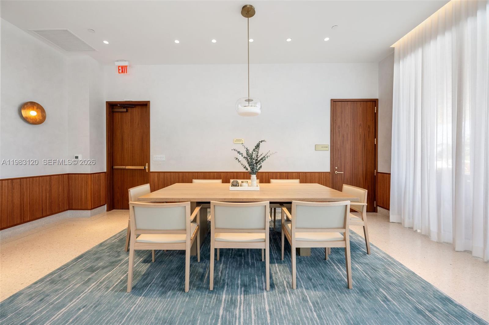 2678 Tigertail Ave #1705 Miami, FL 33133