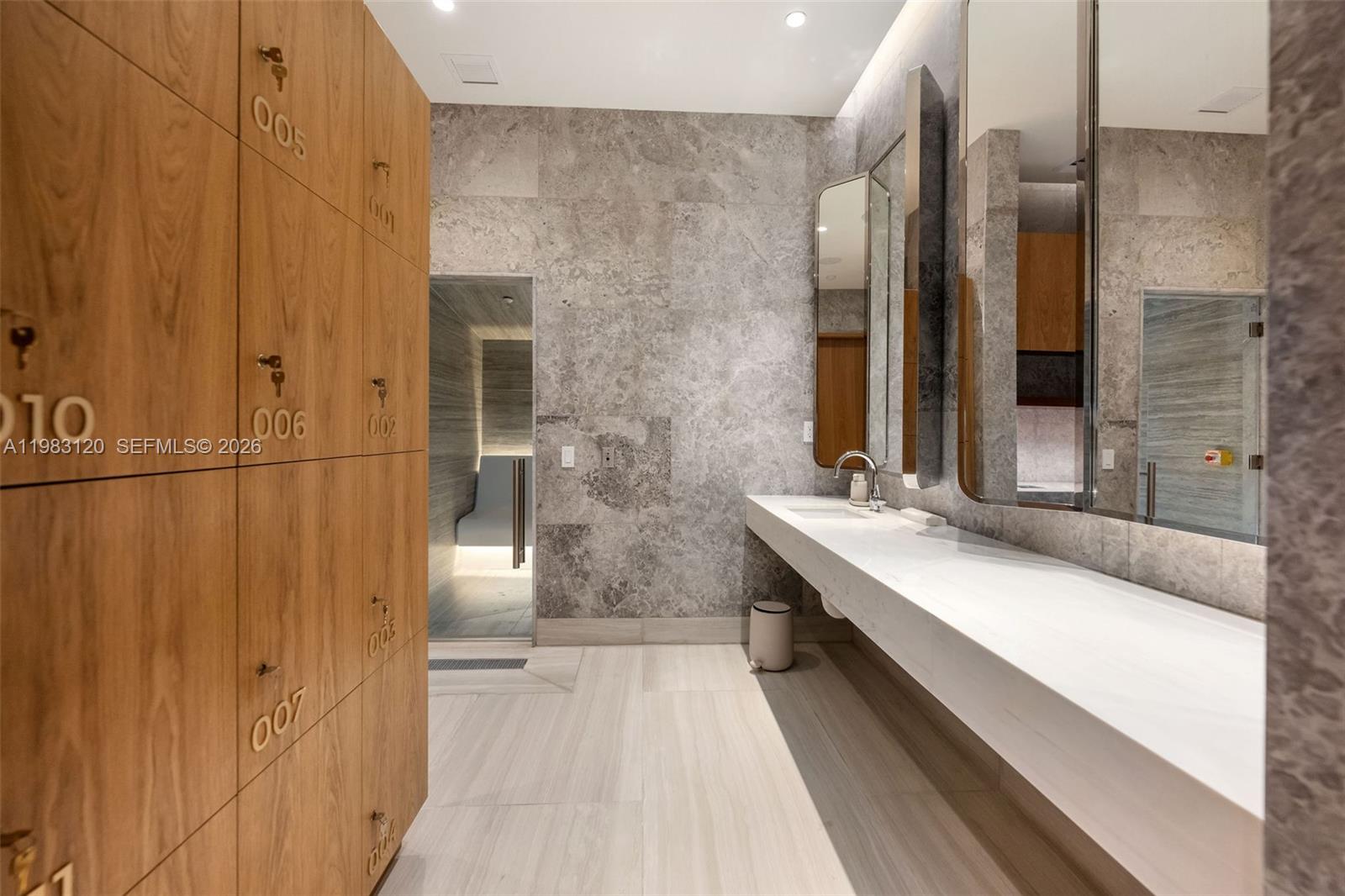 2678 Tigertail Ave #1705 Miami, FL 33133