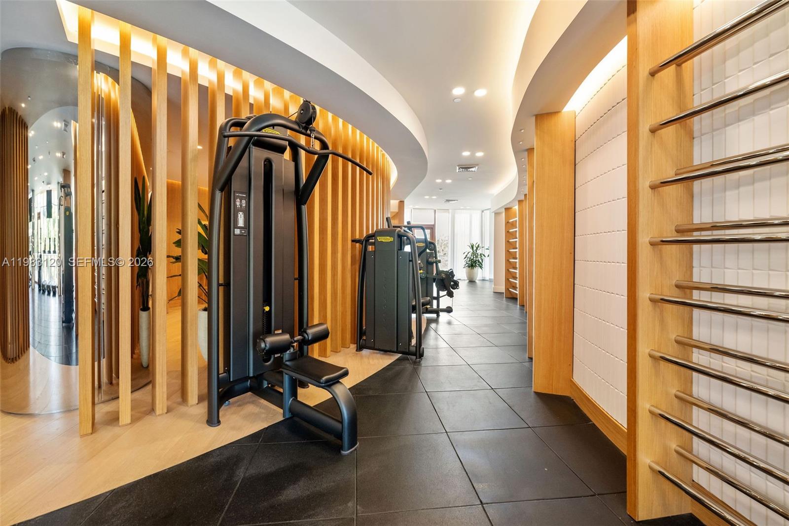 2678 Tigertail Ave #1705 Miami, FL 33133