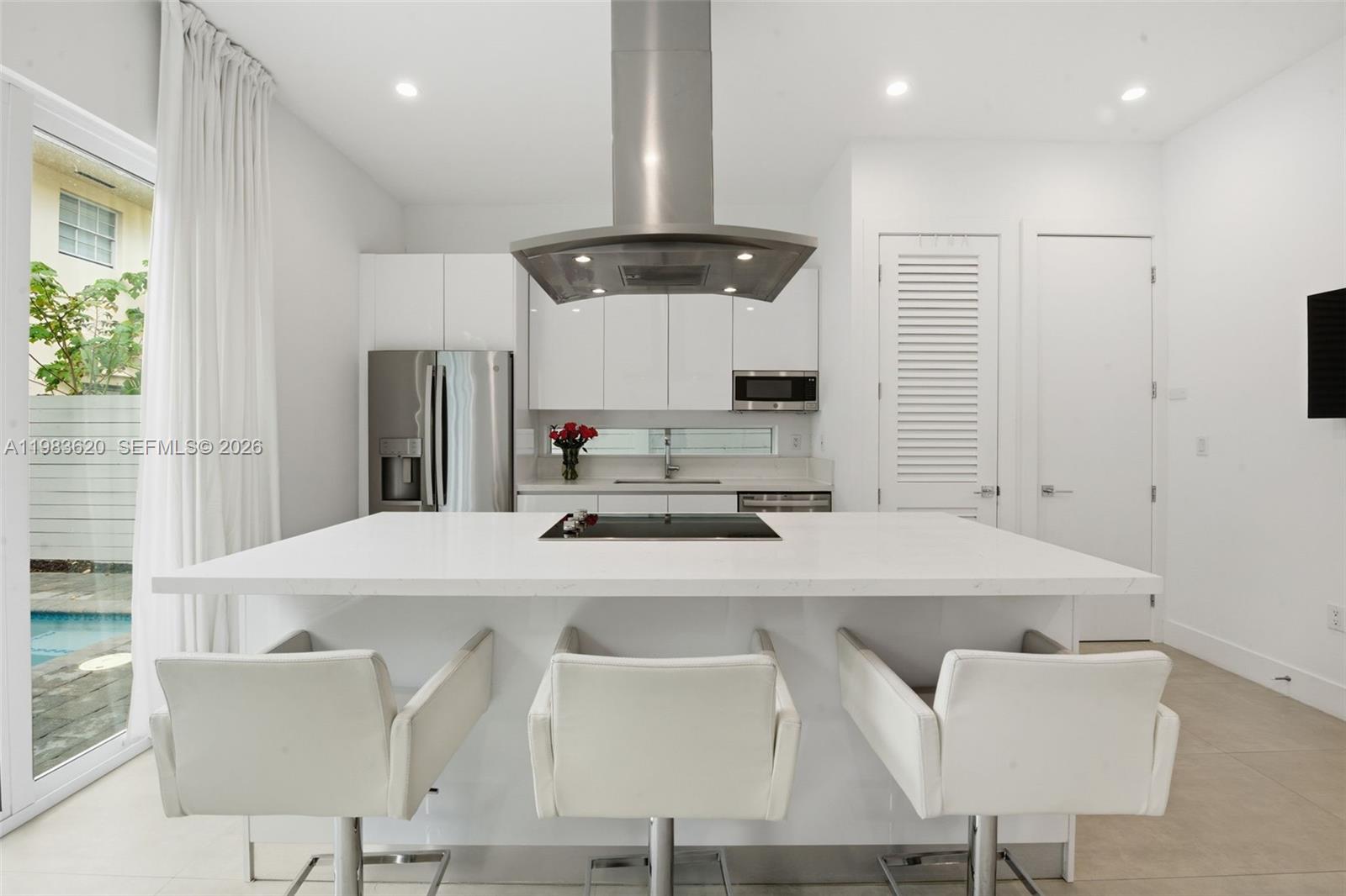 3525 Day Ave Miami, FL 33133