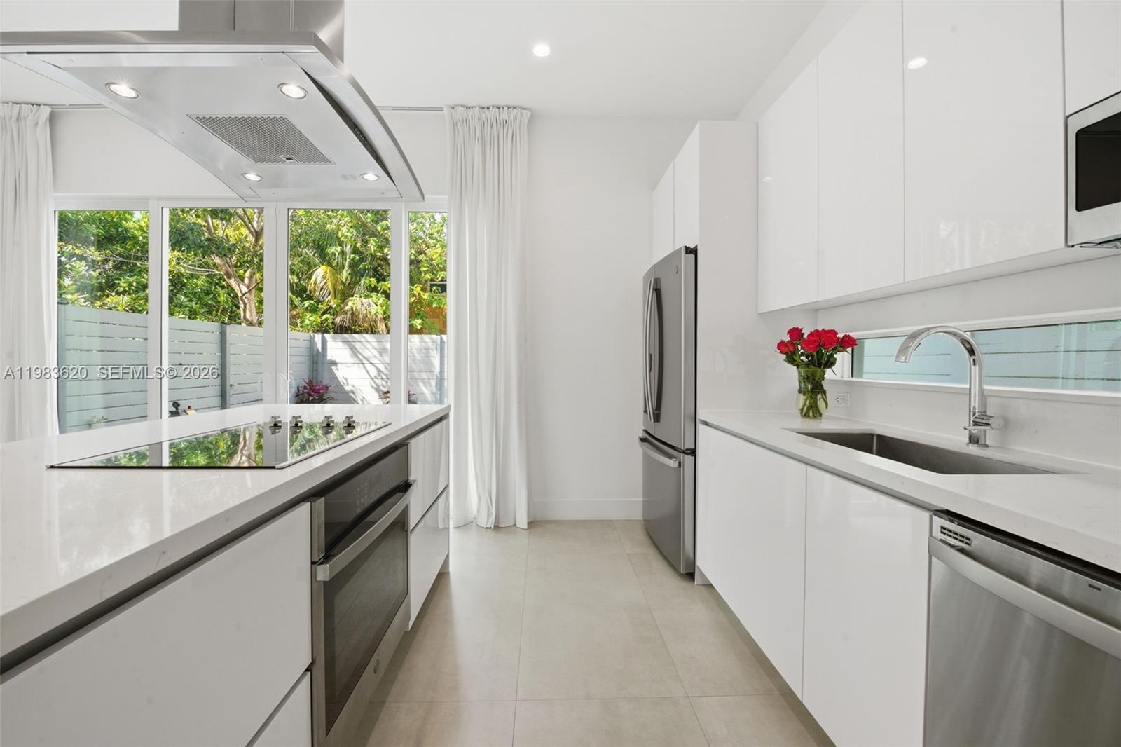 3525 Day Ave Miami, FL 33133