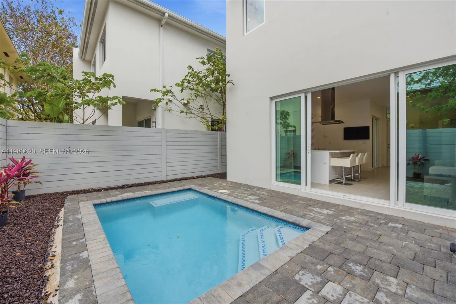 3525 Day Ave Miami, FL 33133