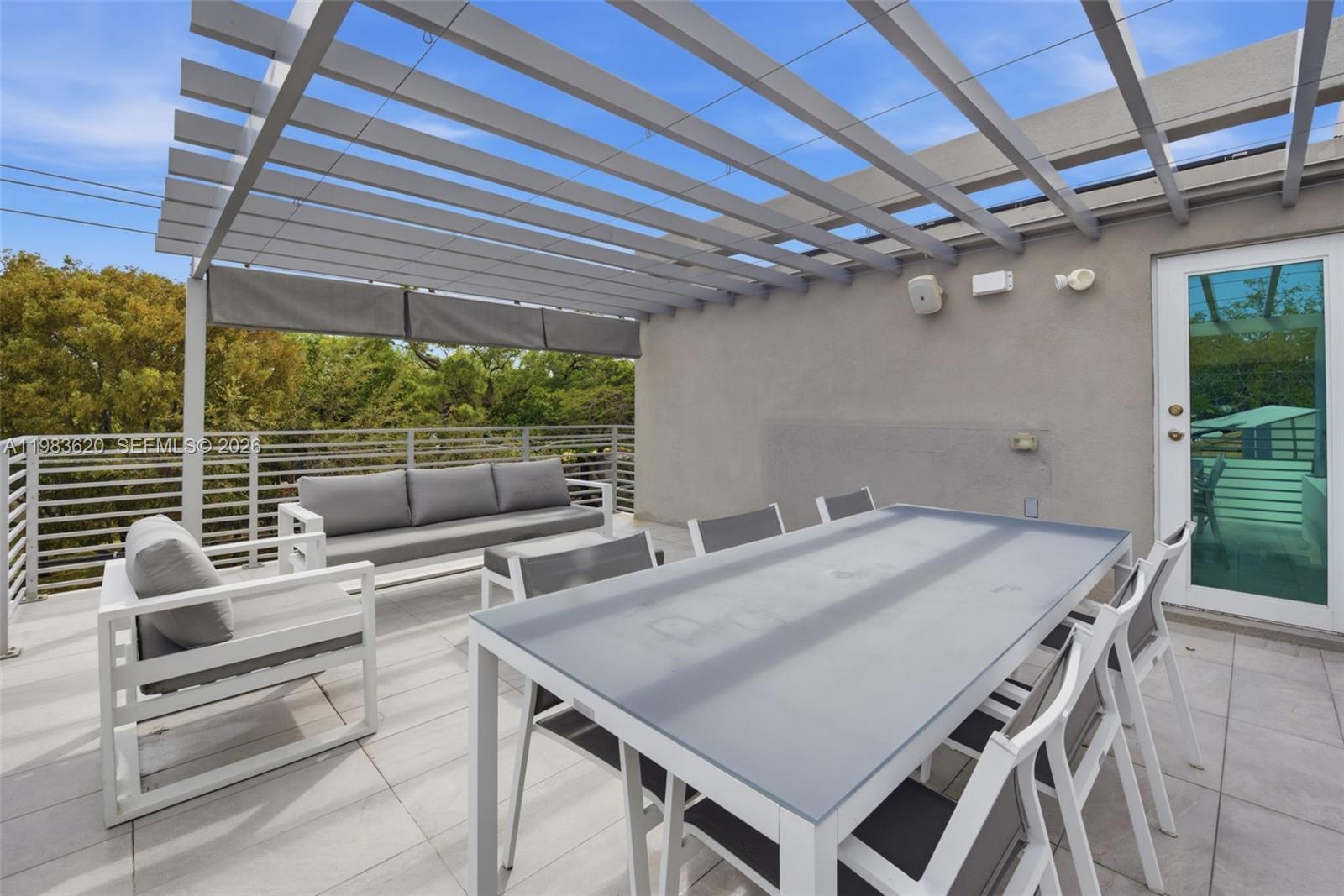 3525 Day Ave Miami, FL 33133