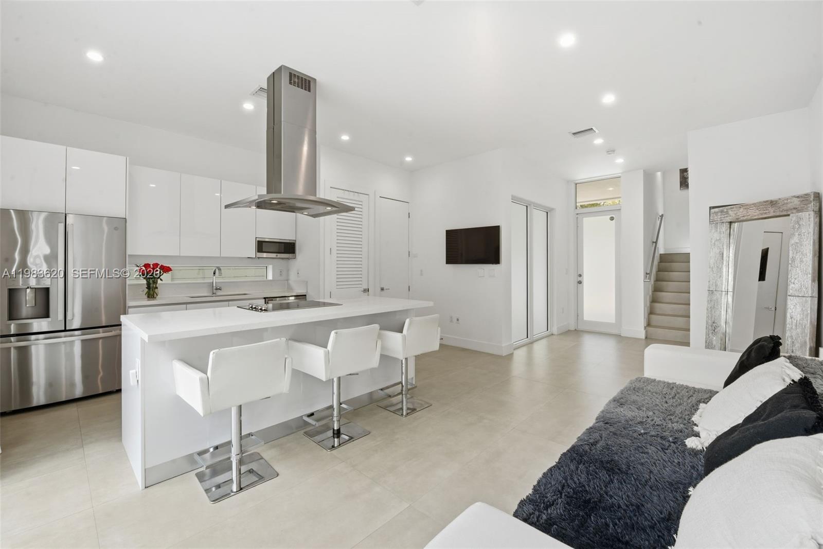 3525 Day Ave Miami, FL 33133