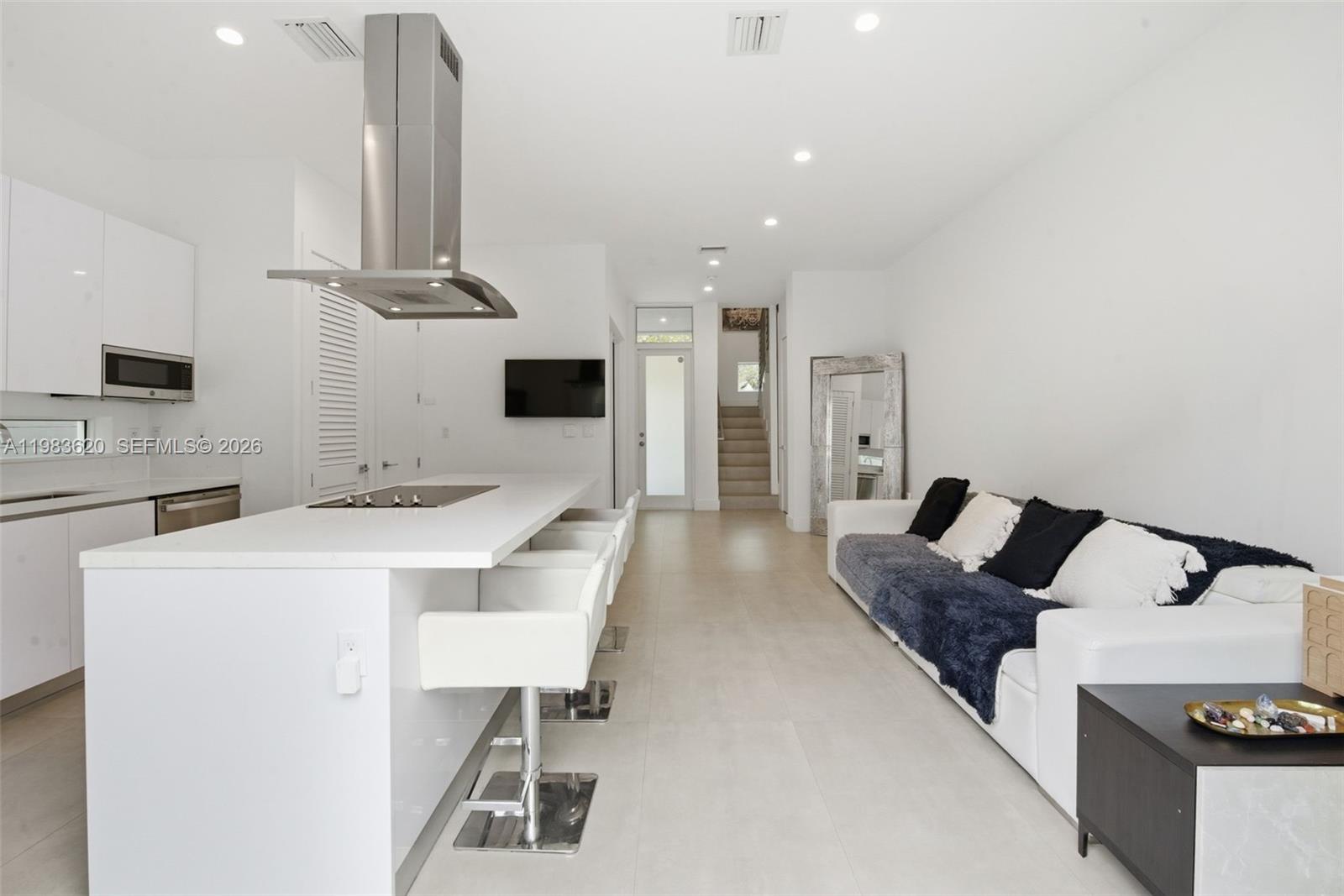 3525 Day Ave Miami, FL 33133