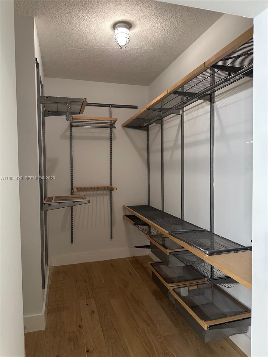 31 SE 5th St #3916 Miami, FL 33131