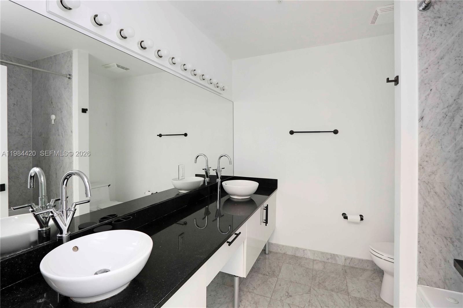 31 SE 5th St #3916 Miami, FL 33131