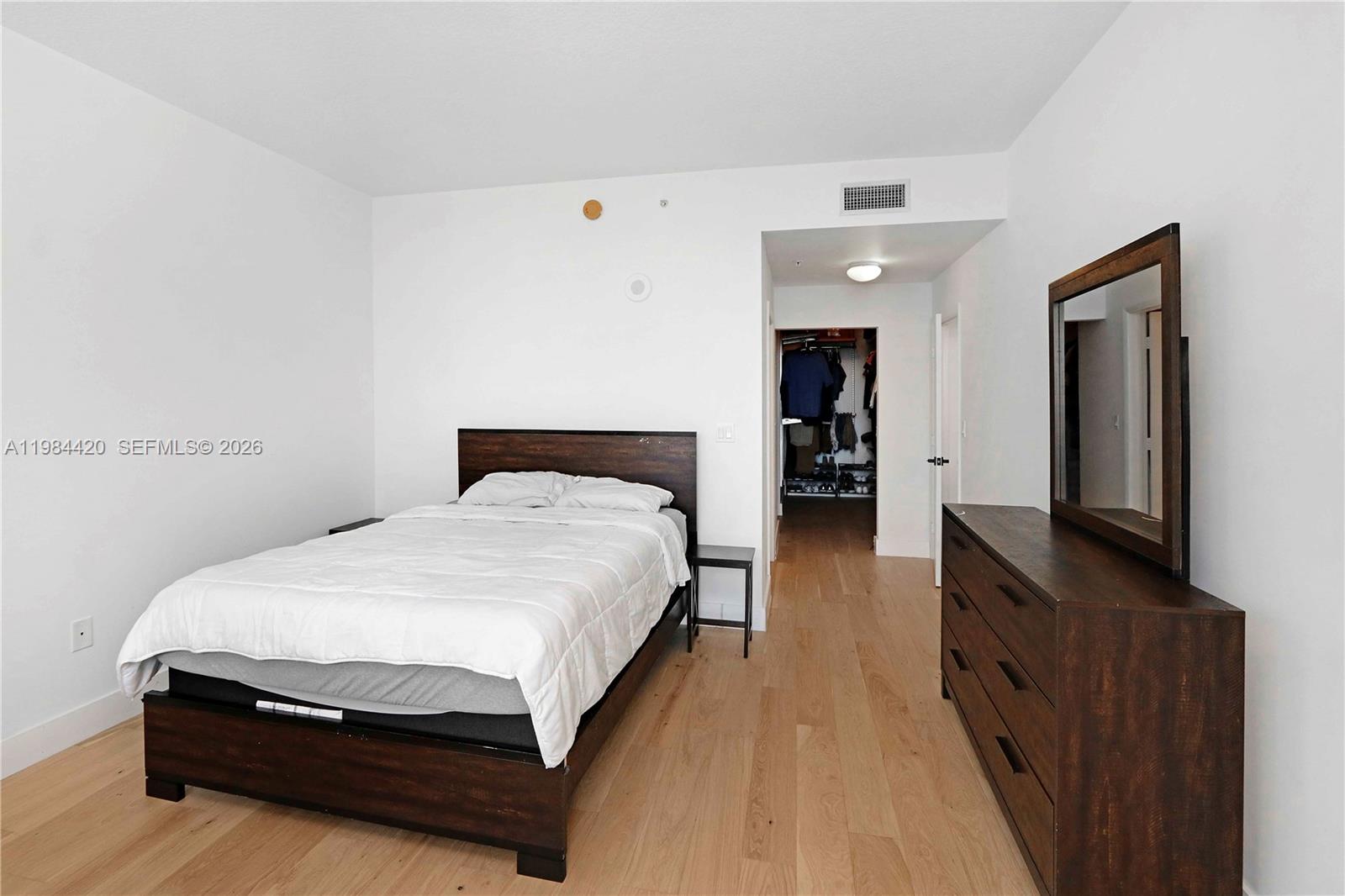 31 SE 5th St #3916 Miami, FL 33131