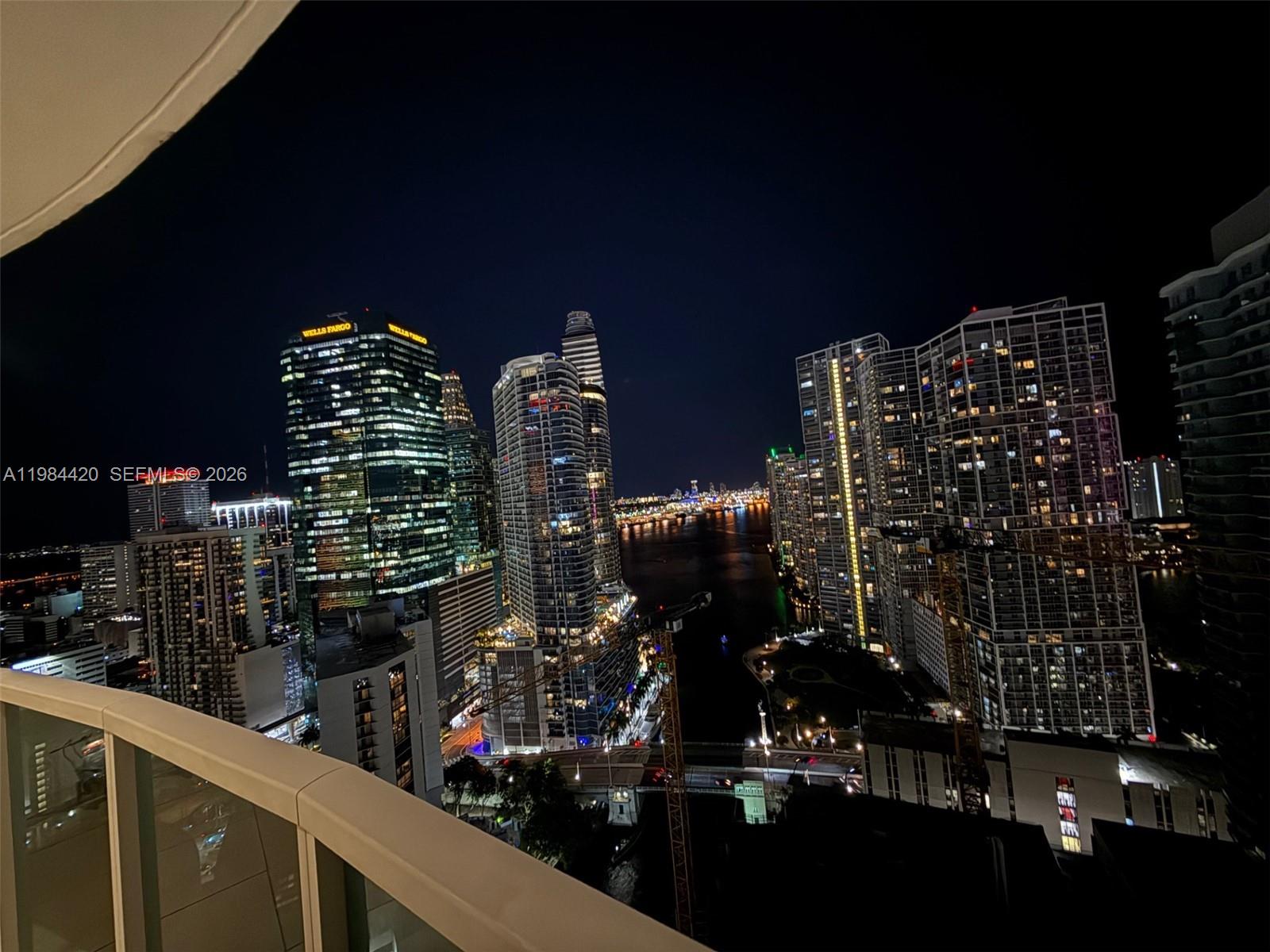 31 SE 5th St #3916 Miami, FL 33131