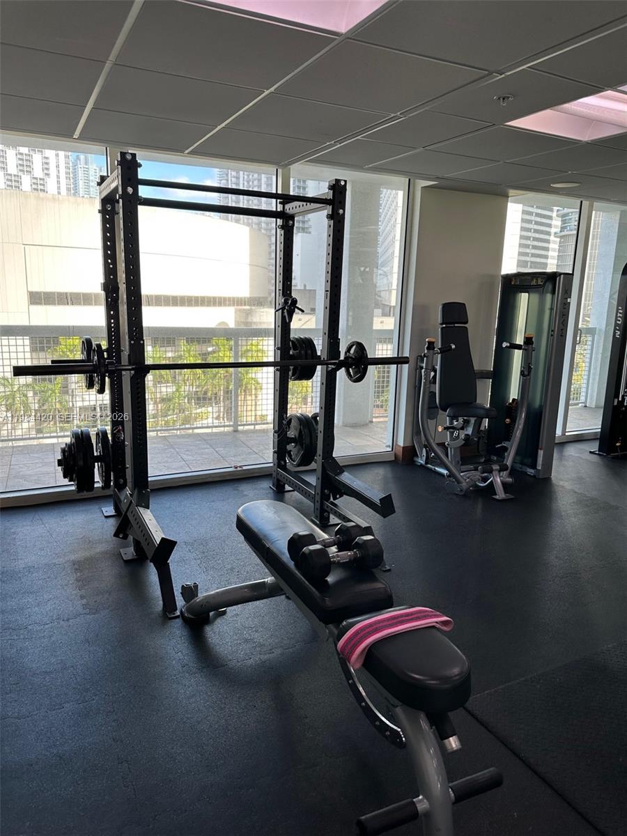 31 SE 5th St #3916 Miami, FL 33131