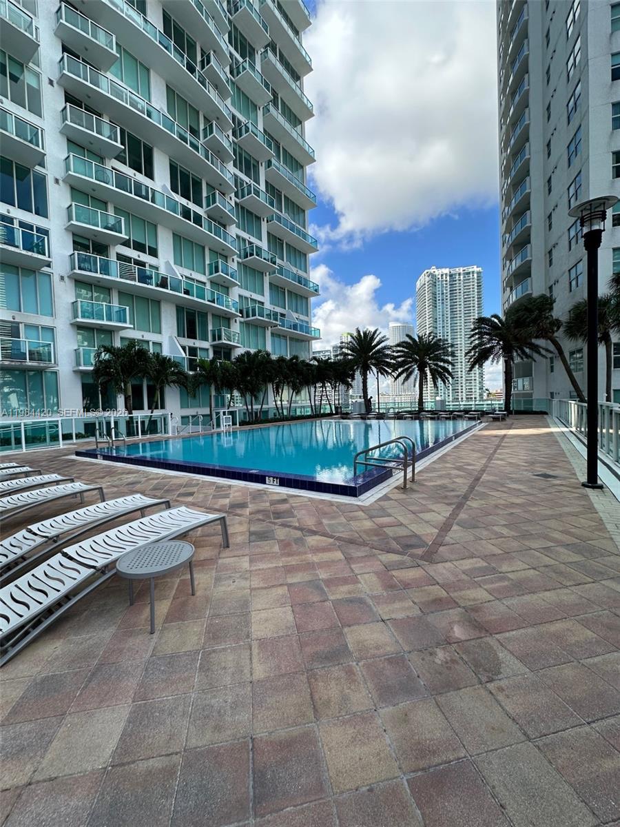 31 SE 5th St #3916 Miami, FL 33131