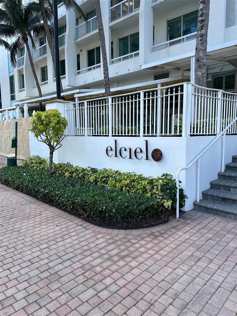 31 SE 5th St #3916 Miami, FL 33131