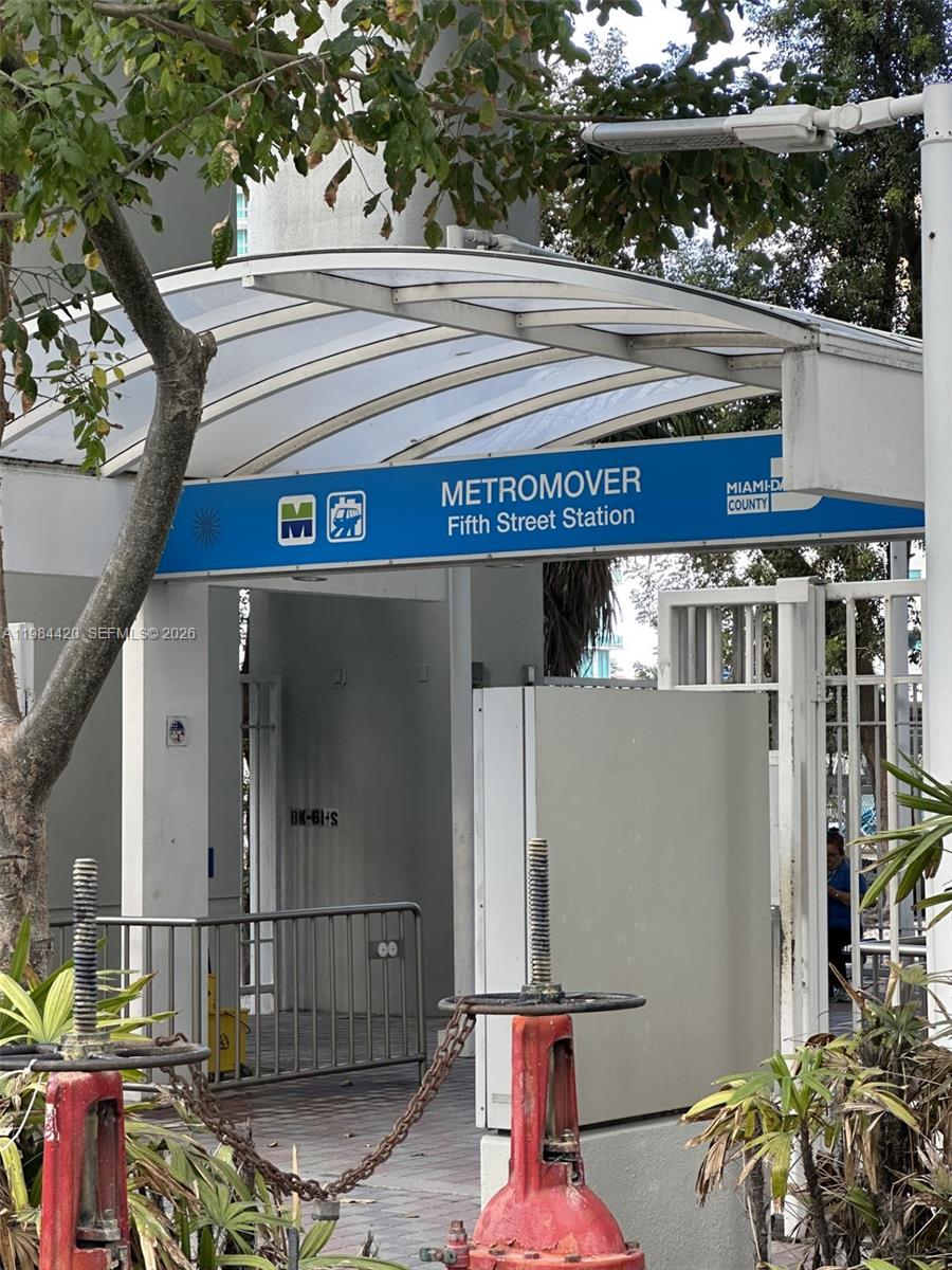 31 SE 5th St #3916 Miami, FL 33131