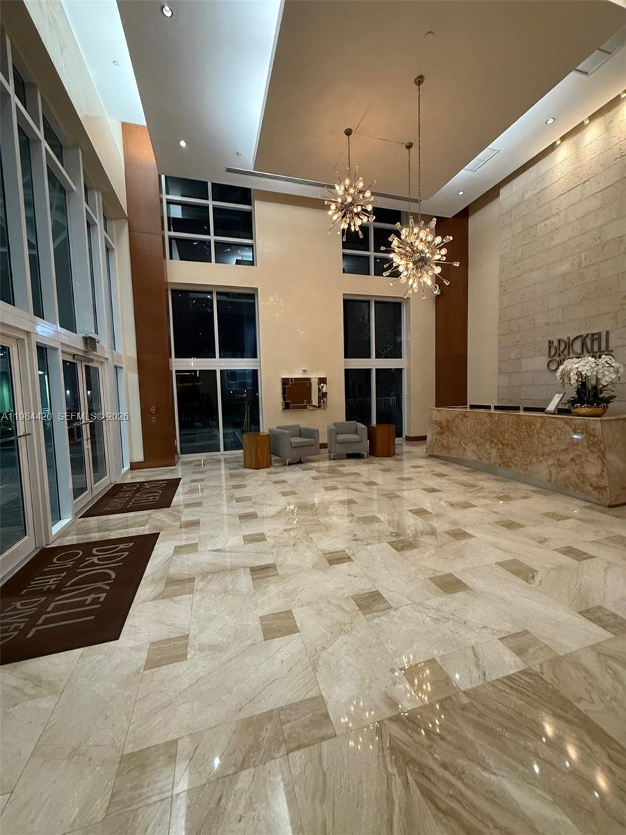 31 SE 5th St #3916 Miami, FL 33131