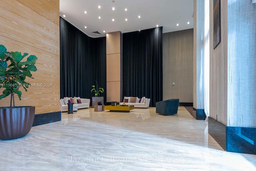 950 Brickell Bay Dr #4709 Miami, FL 33131