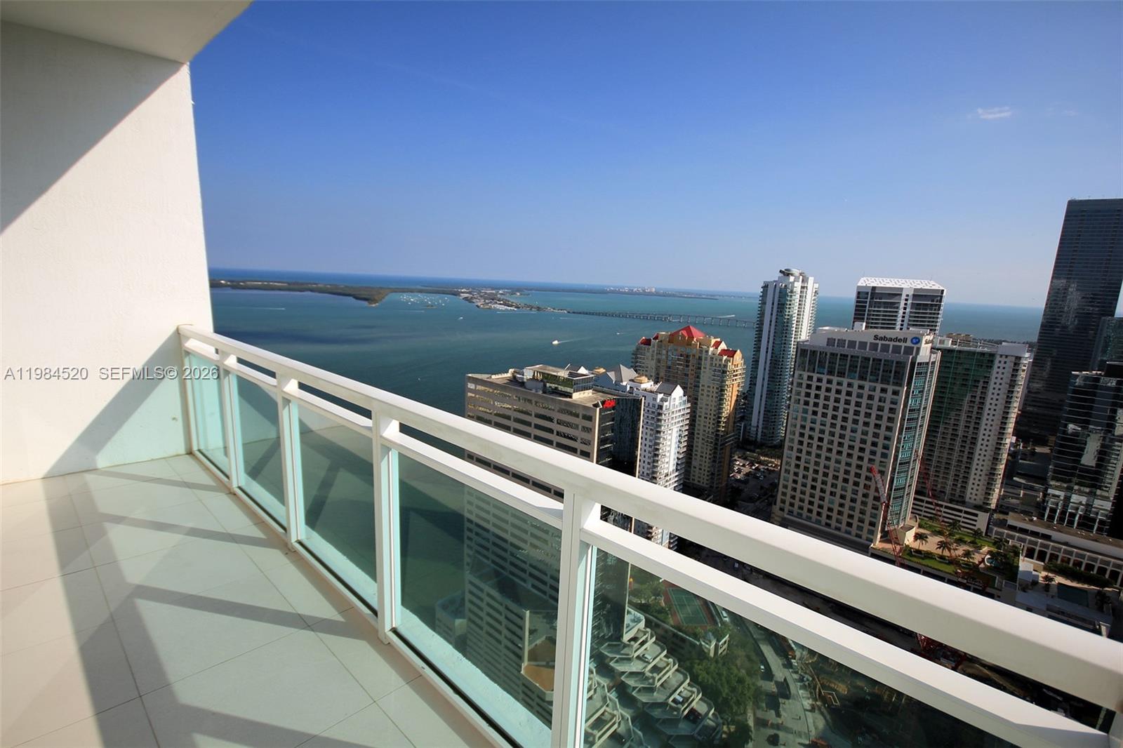 950 Brickell Bay Dr #4709 Miami, FL 33131