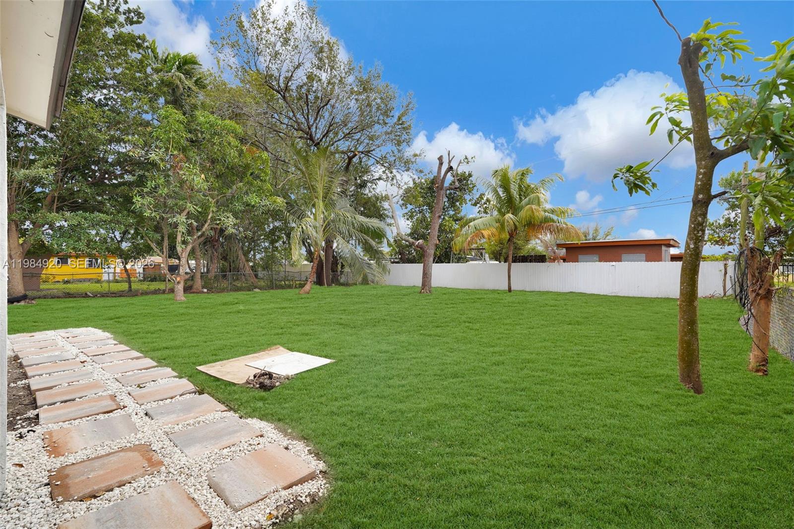 1830 NW 135th St Miami, FL 33167