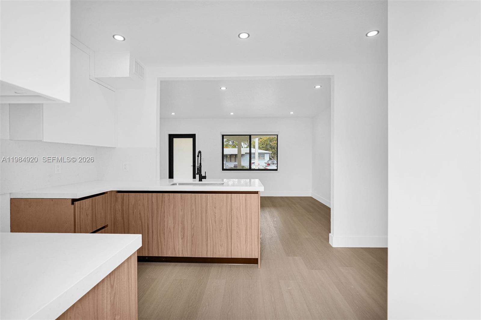 1830 NW 135th St Miami, FL 33167