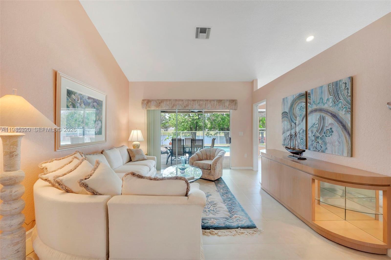 4927 NW 67th Ave Lauderhill, FL 33319