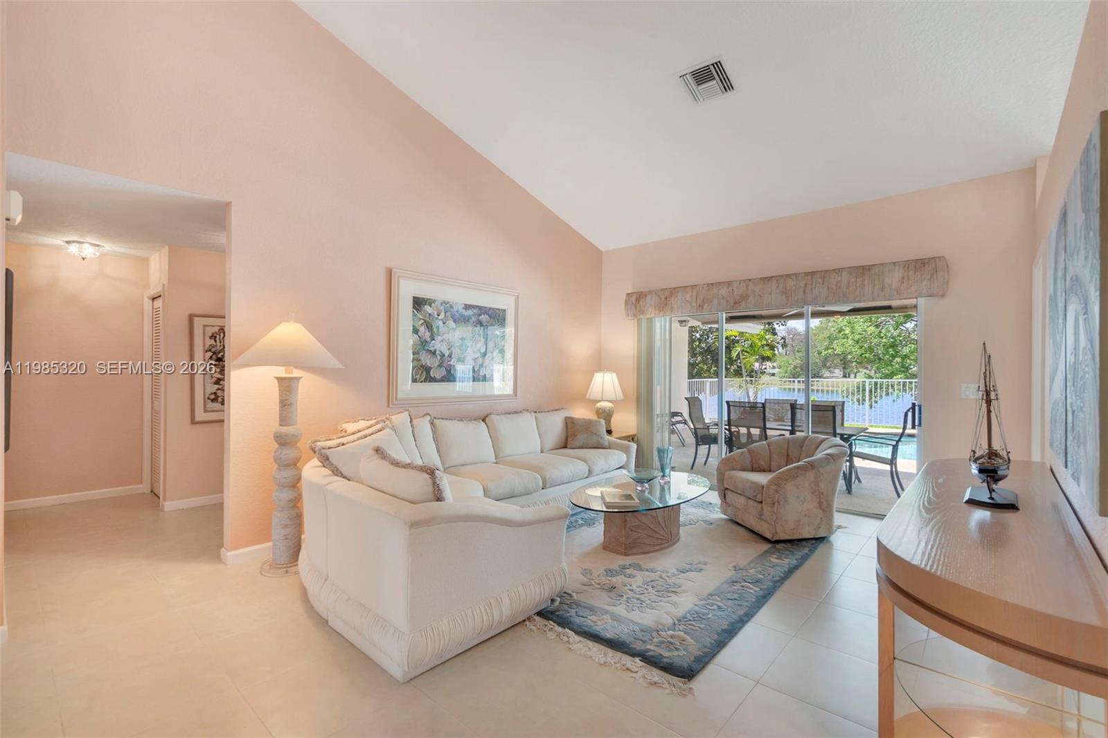 4927 NW 67th Ave Lauderhill, FL 33319