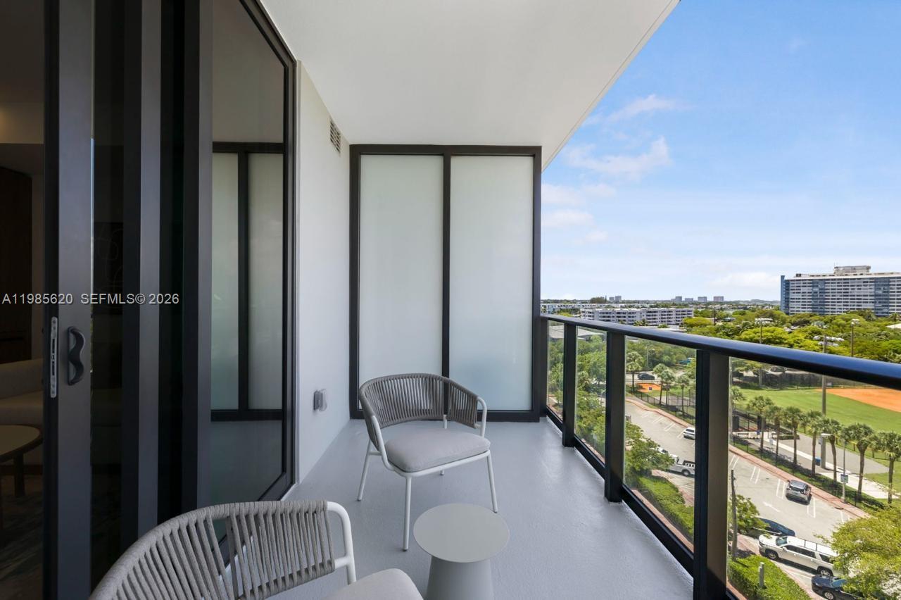 580 72nd St #613 Miami Beach, FL 33141