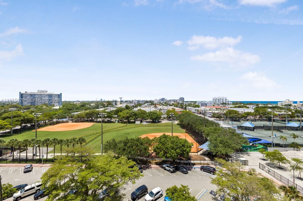 580 72nd St #613 Miami Beach, FL 33141