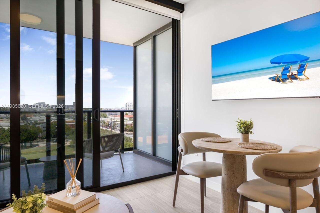 580 72nd St #613 Miami Beach, FL 33141