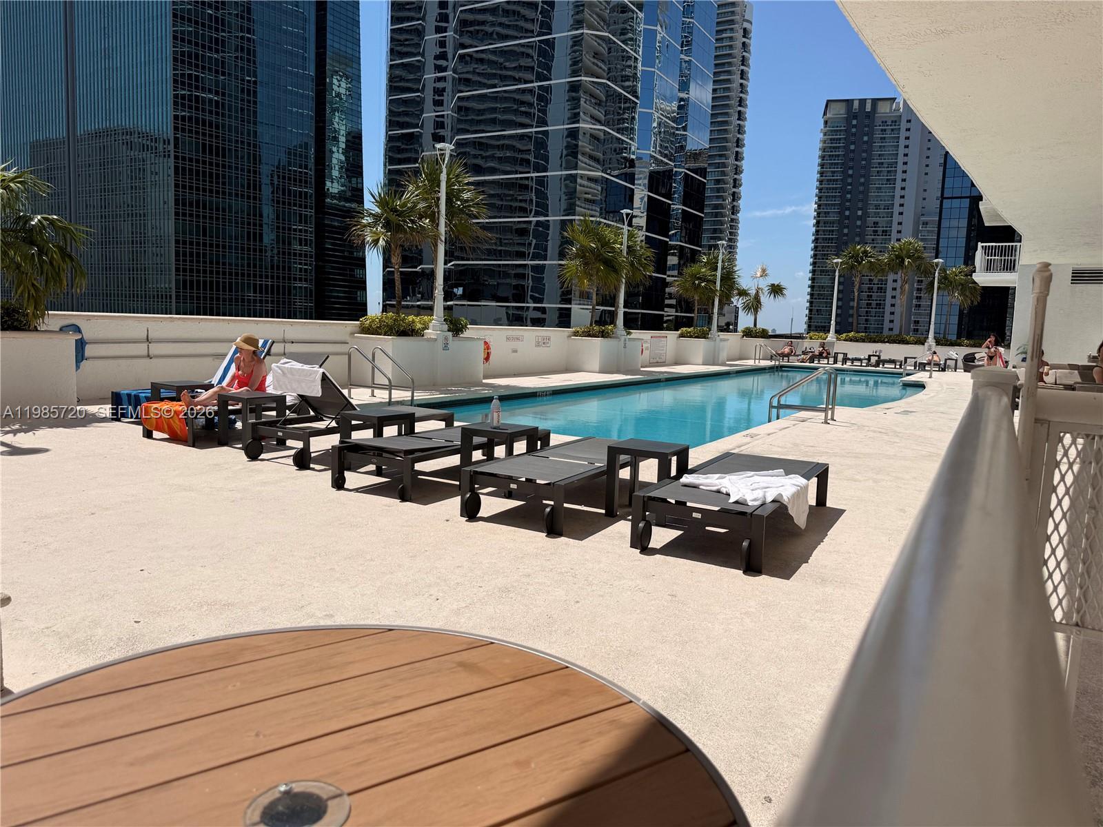 image The Club at Brickell Bay17