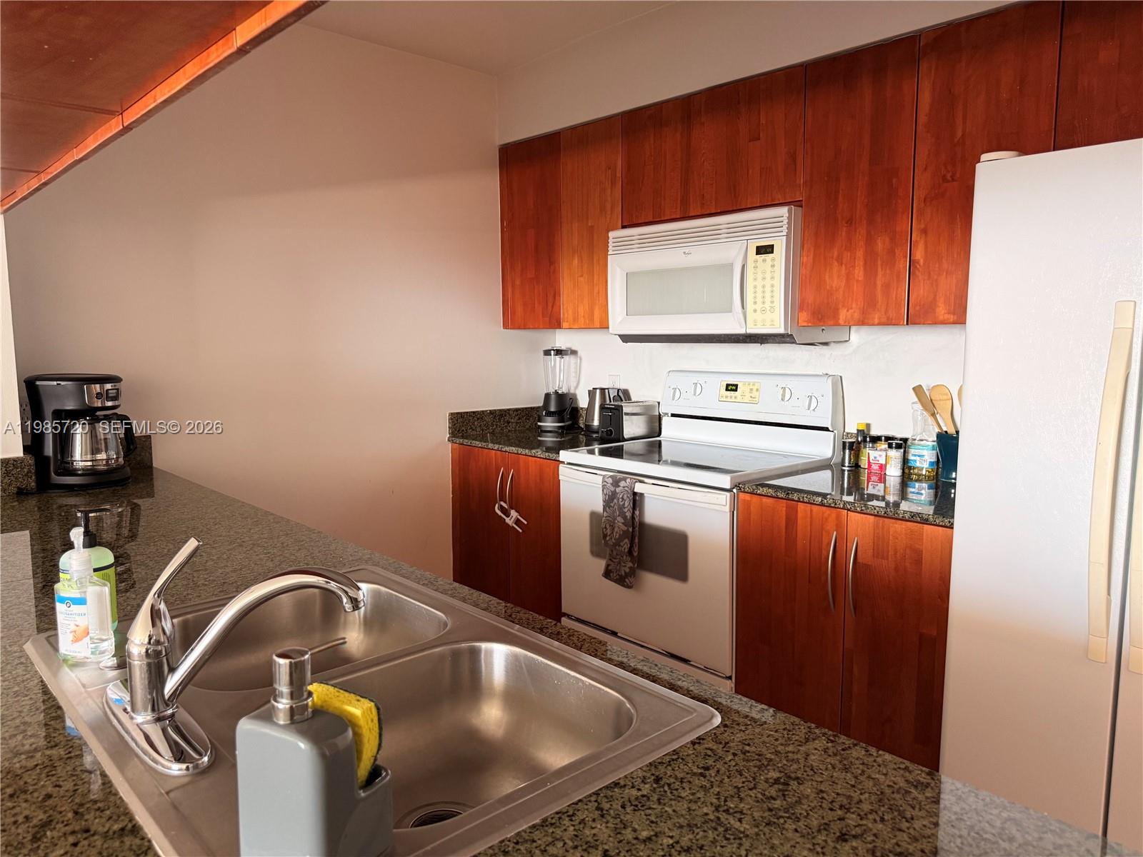 image The Club at Brickell Bay26