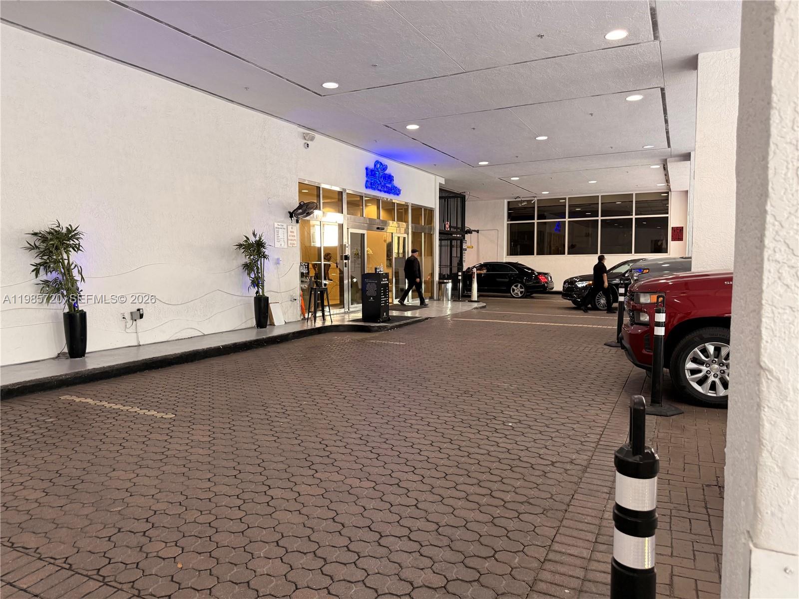 image The Club at Brickell Bay36