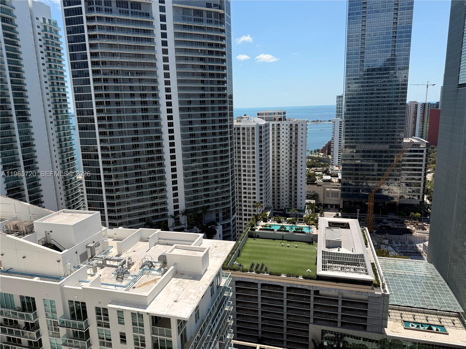 image The Club at Brickell Bay8
