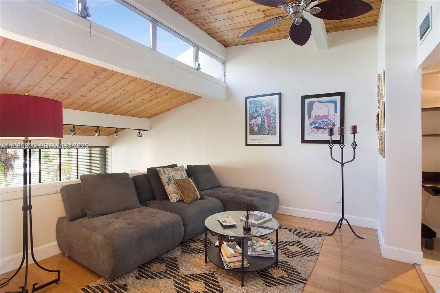 10449 SW 78th St Miami, FL 33173